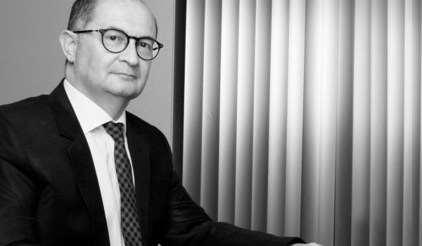 Pepe Cidoncha. Instituto Gemológico Español Pepe Cidoncha - Gemólogo